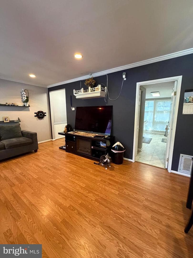 4429 Forest Glen Court photo 8