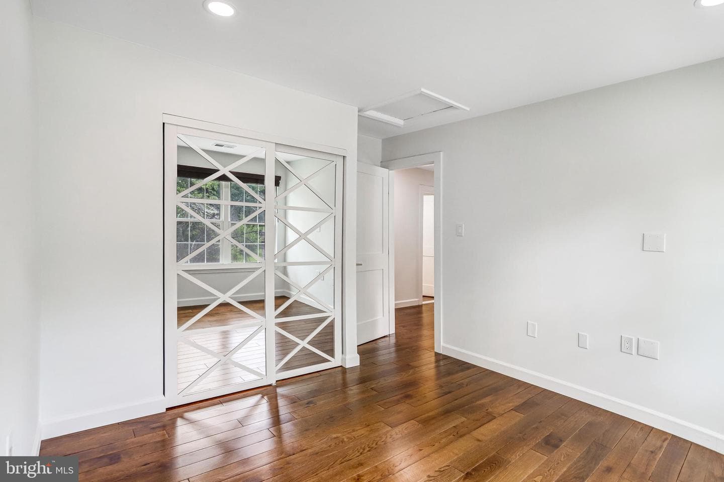 1413 Bayshire Lane photo 32