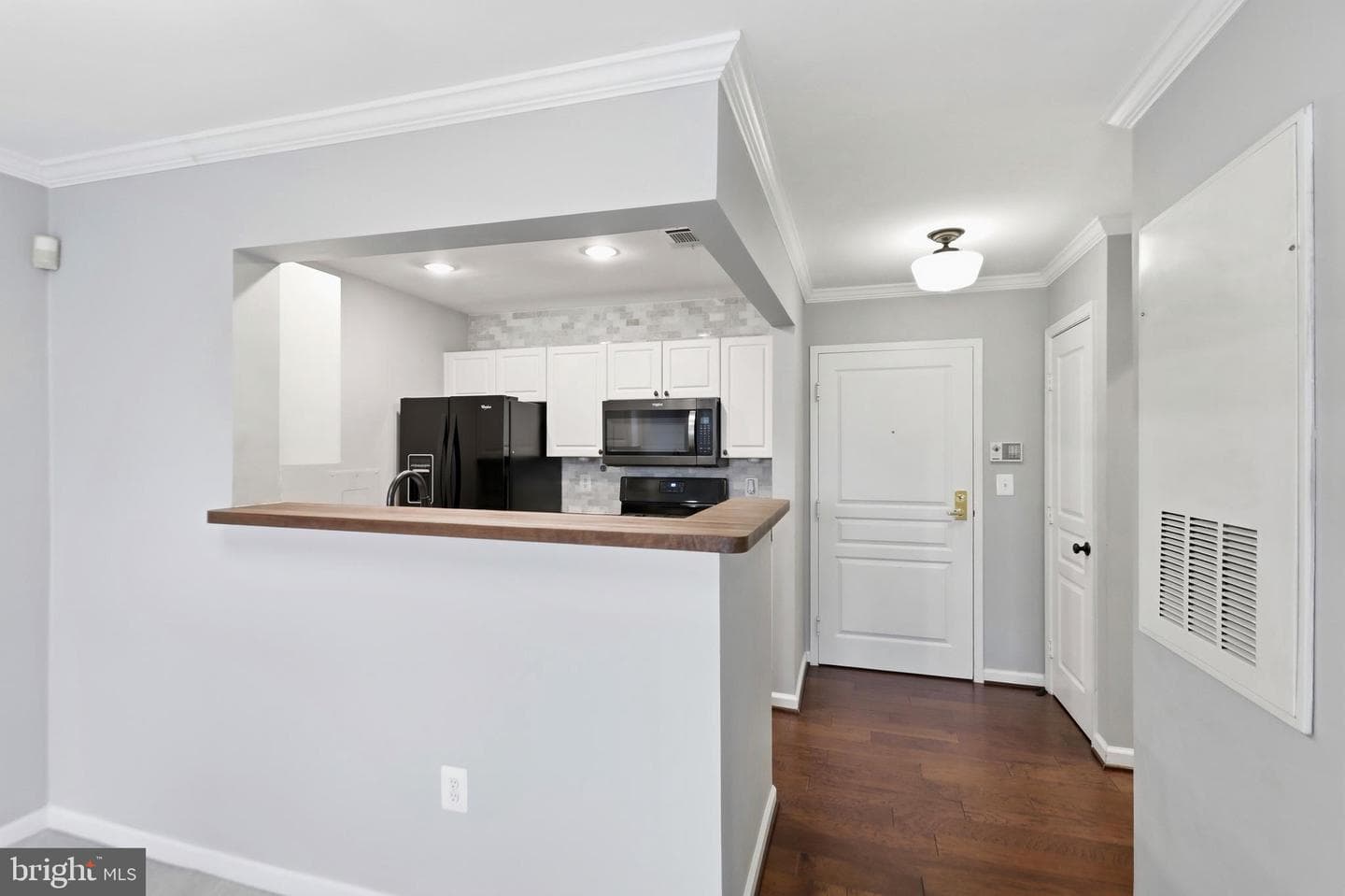 5565 Seminary Road #314 photo 8
