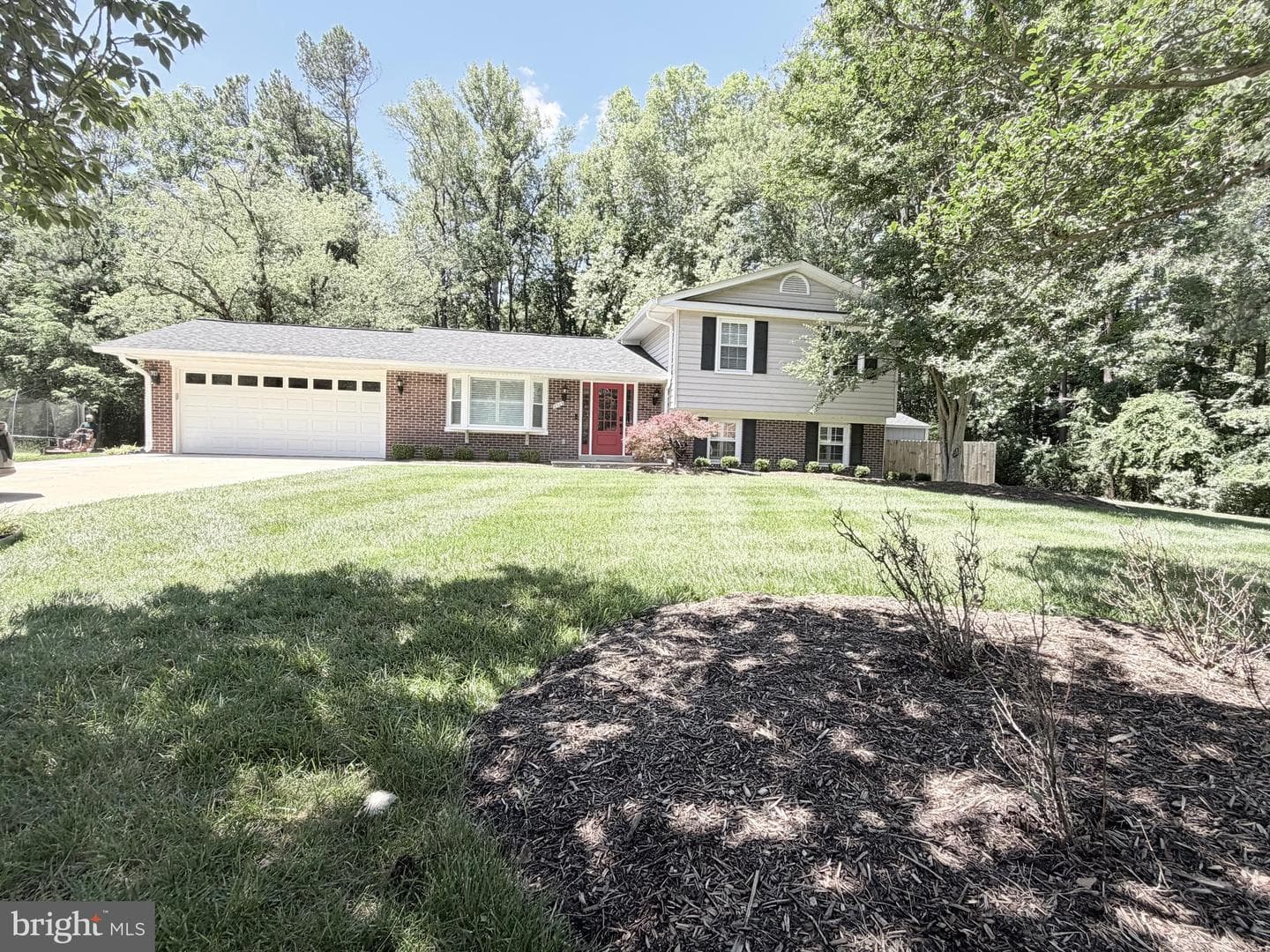 9509 Mandolin Court photo 3