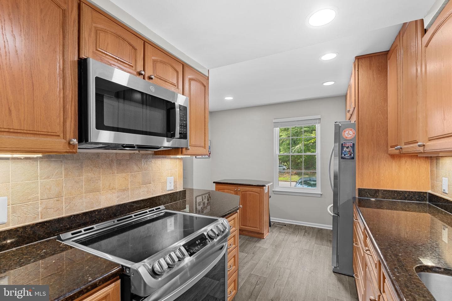 8942 Astongale Court photo 15