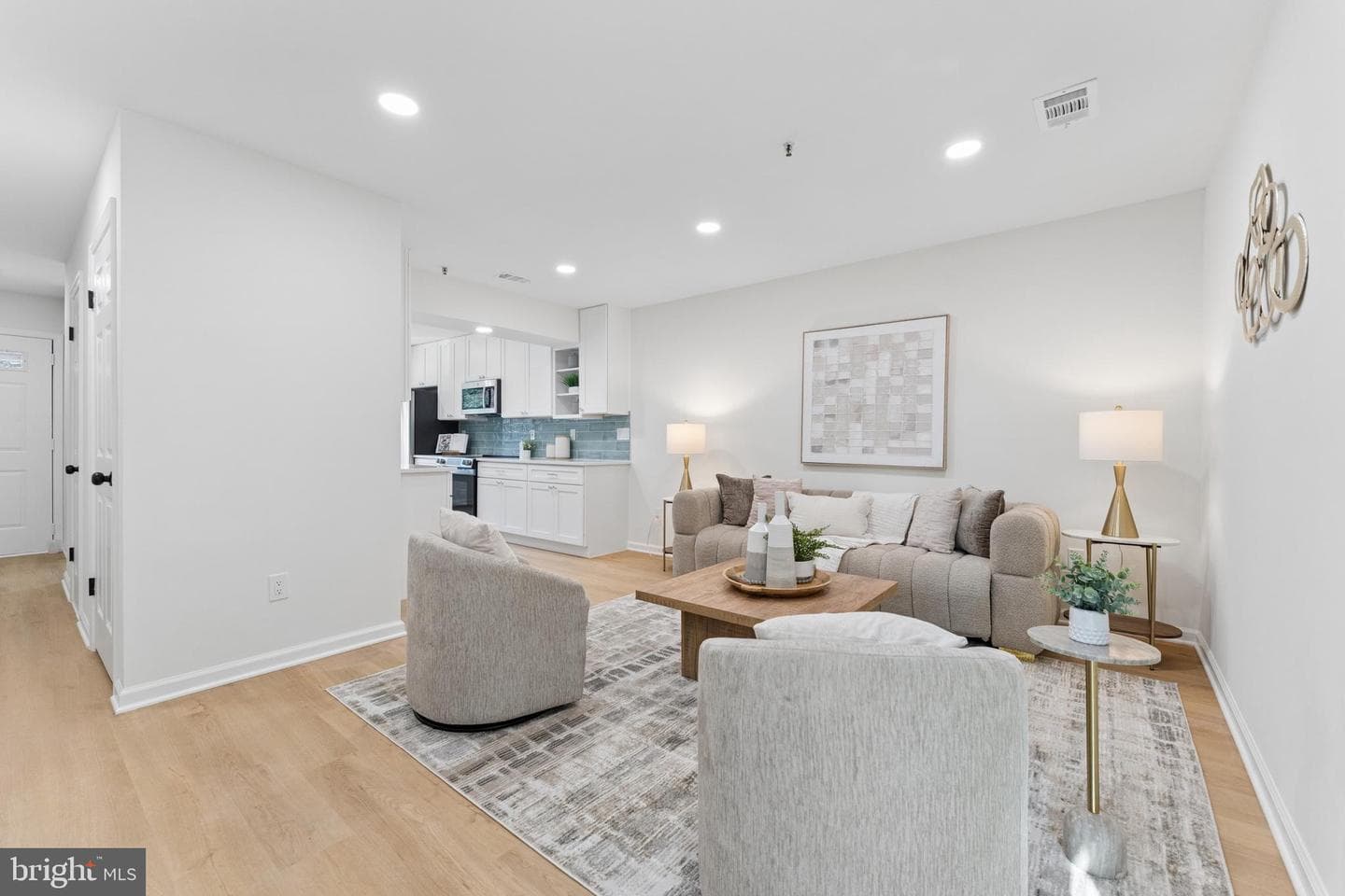 7607 Lee Landing Drive photo 4