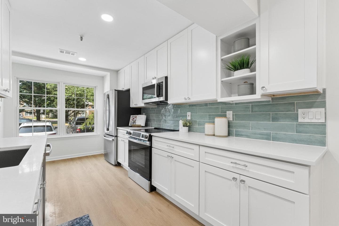 7607 Lee Landing Drive photo 8