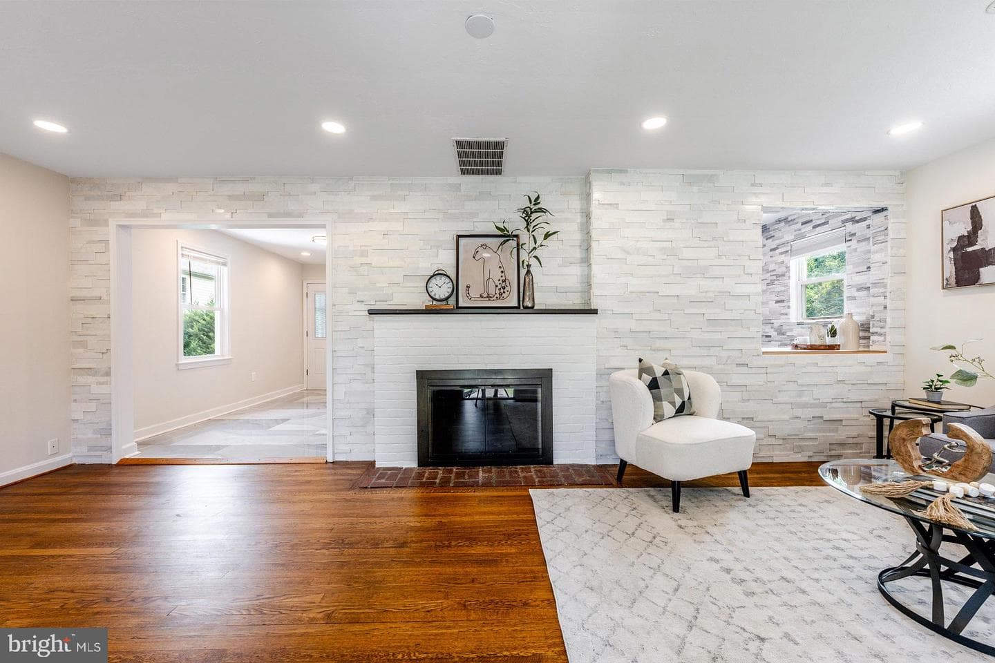 2923 Fairhill Road photo 5