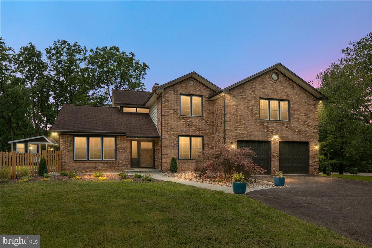 353 Gallop Wood Place, Great Falls