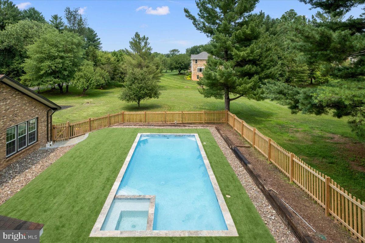 353 Gallop Wood Place photo 107