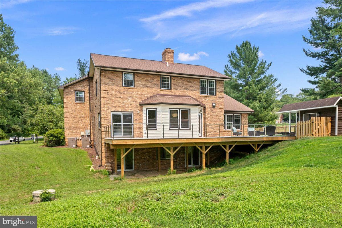 353 Gallop Wood Place photo 110