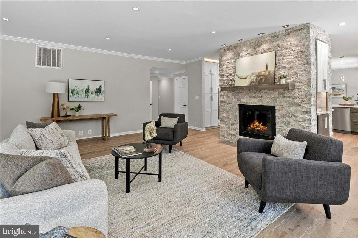 353 Gallop Wood Place photo 37