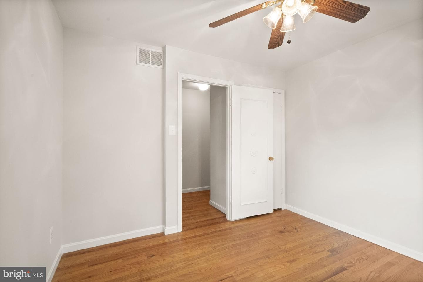 8104 Chivalry Road photo 36