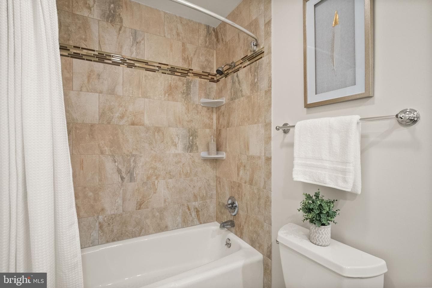 8104 Chivalry Road photo 42