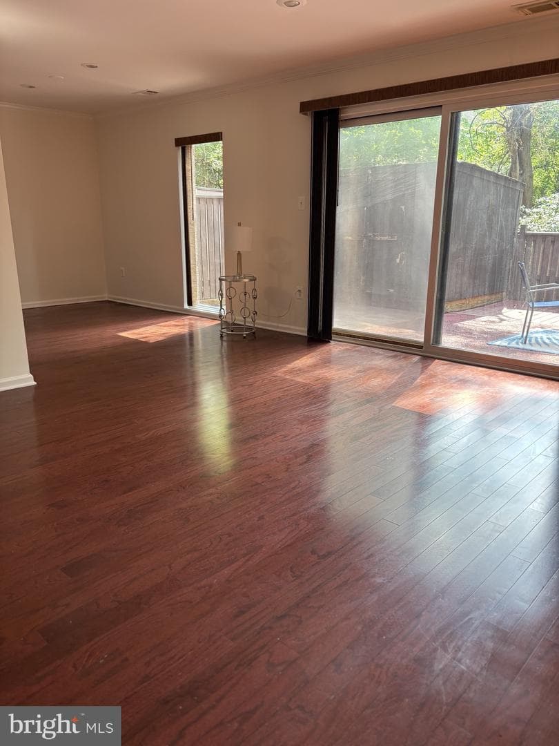1833 Ivy Oak Square #49 photo 4