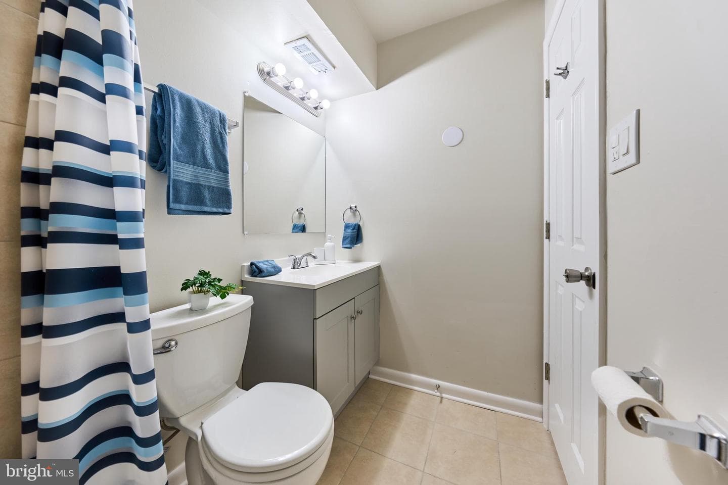 3815 Burlingame Place #33e photo 5