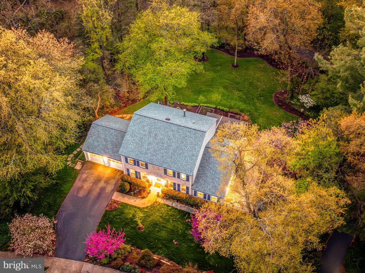 10812 Hunt Club Road, Reston