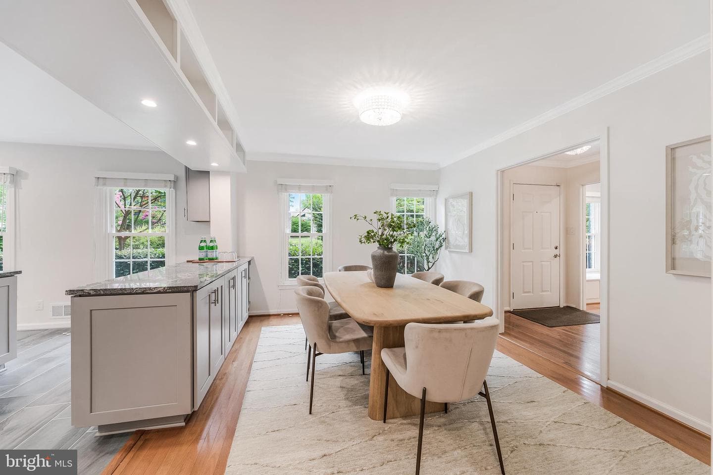 10812 Hunt Club Road photo 8