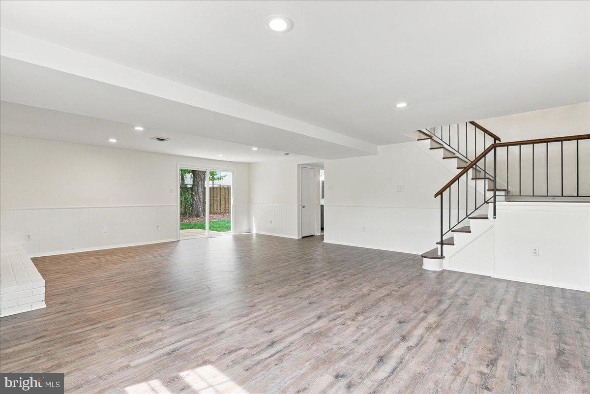 13143 Melville Lane photo 32