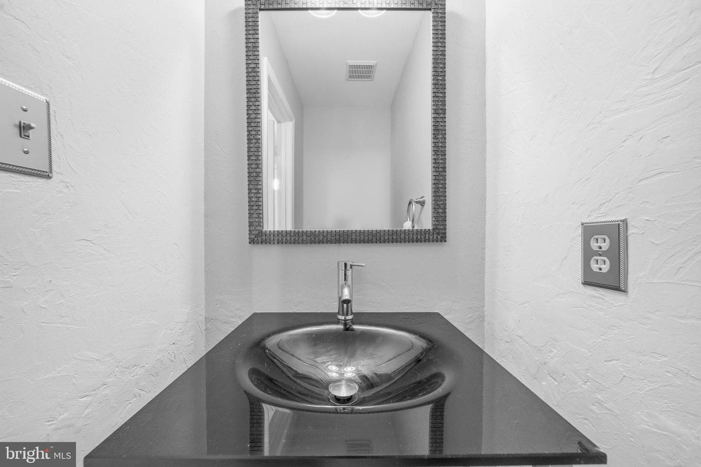 3050 Federal Hill Drive photo 16