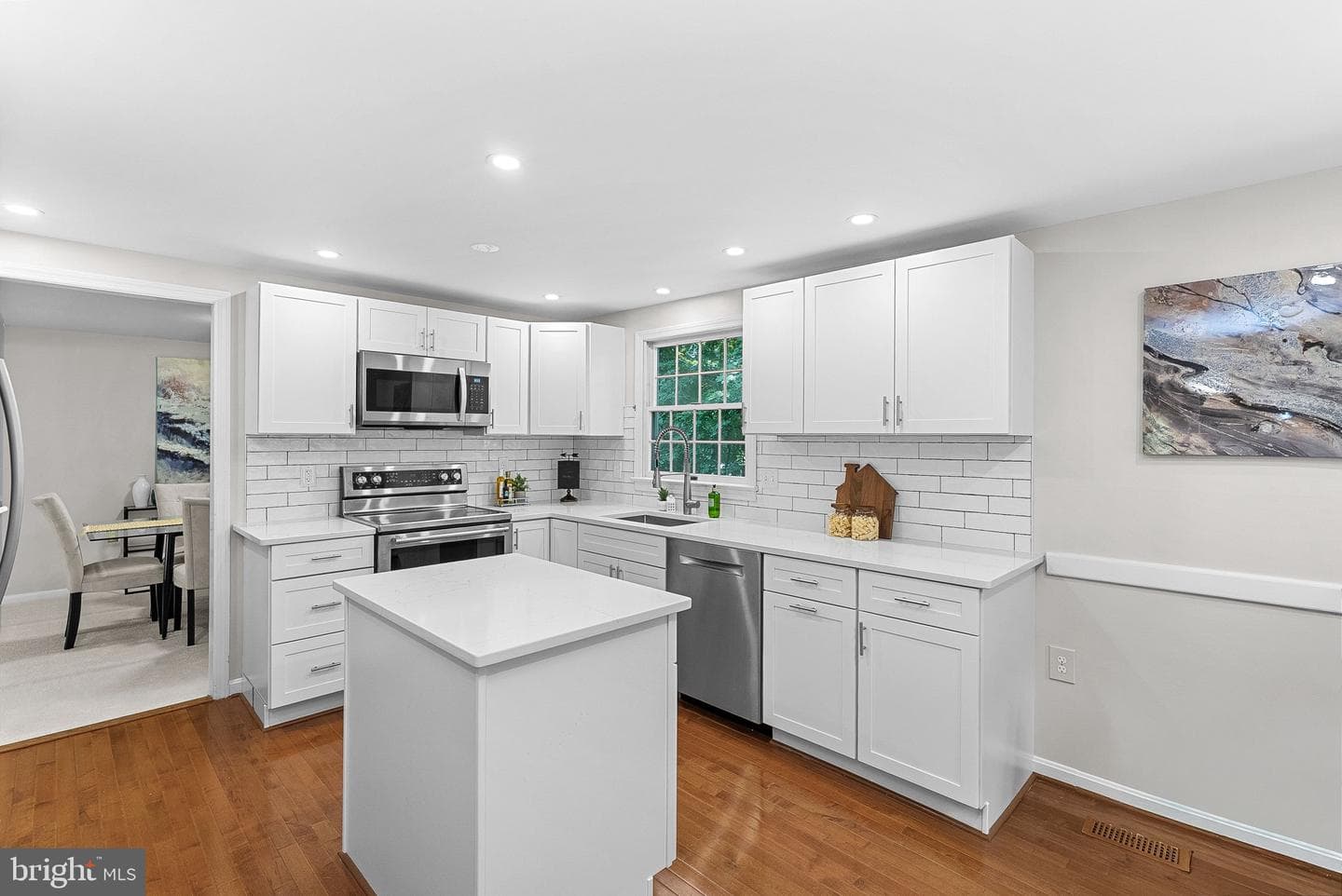 2284 Dosinia Court photo 22
