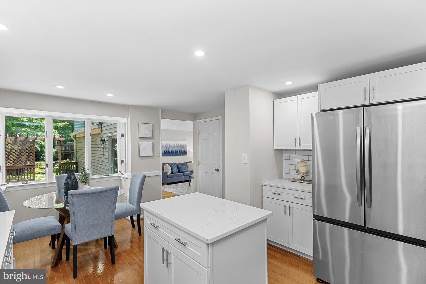 2284 Dosinia Court photo 25