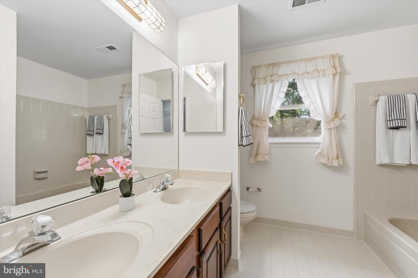 15094 Wetherburn Drive photo 36