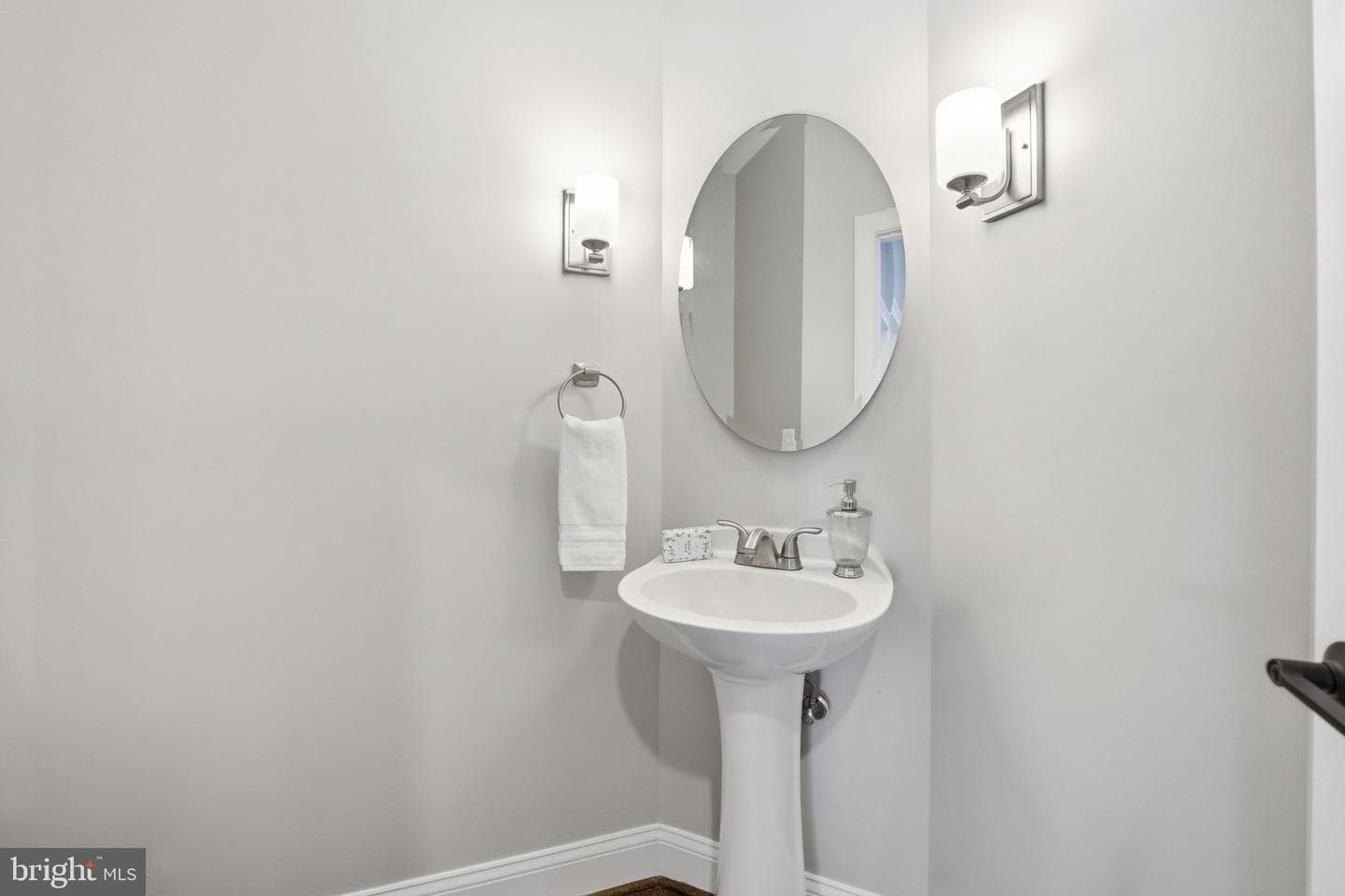 1405 Woodhurst Boulevard photo 31