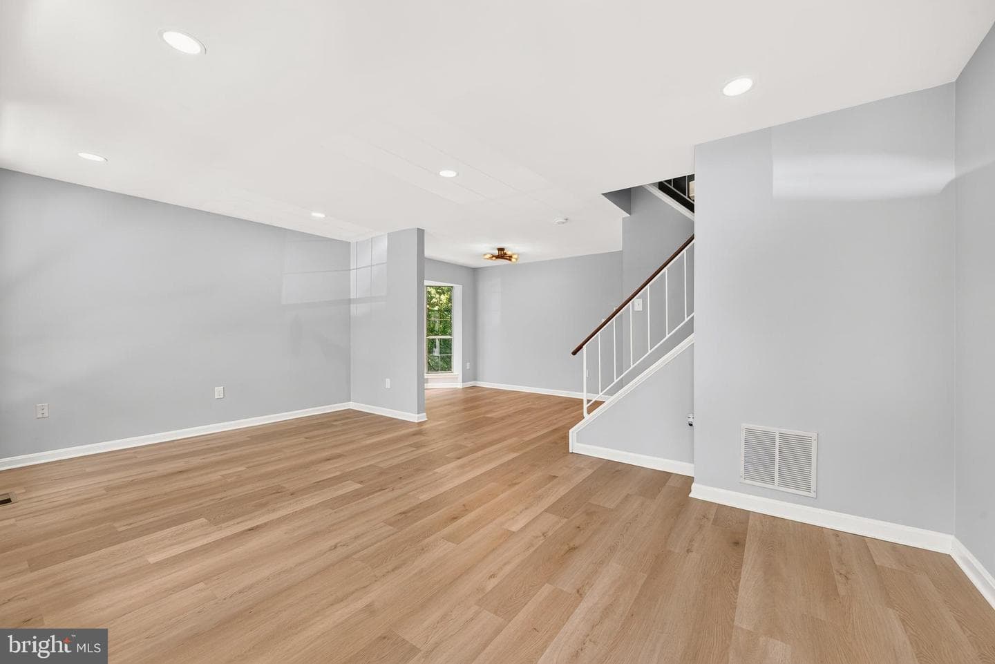 6920 Hovingham Court photo 3