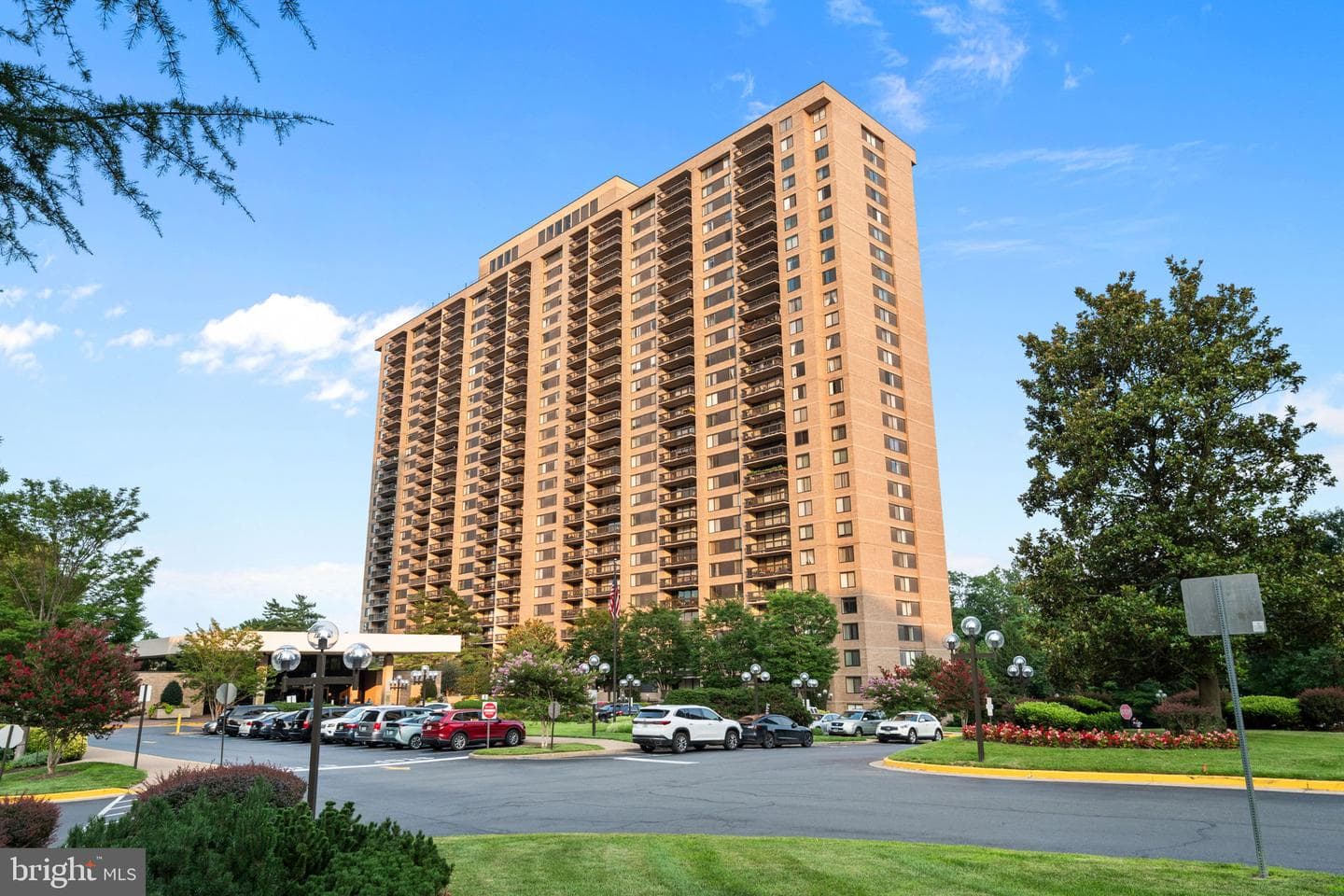 3705 S George Mason Drive #914s photo 32