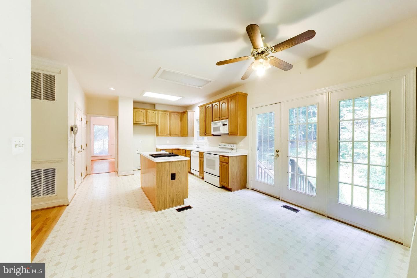 6228 Garden Road photo 23