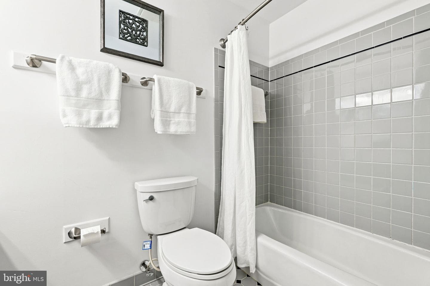 9811 Vertain Court photo 34