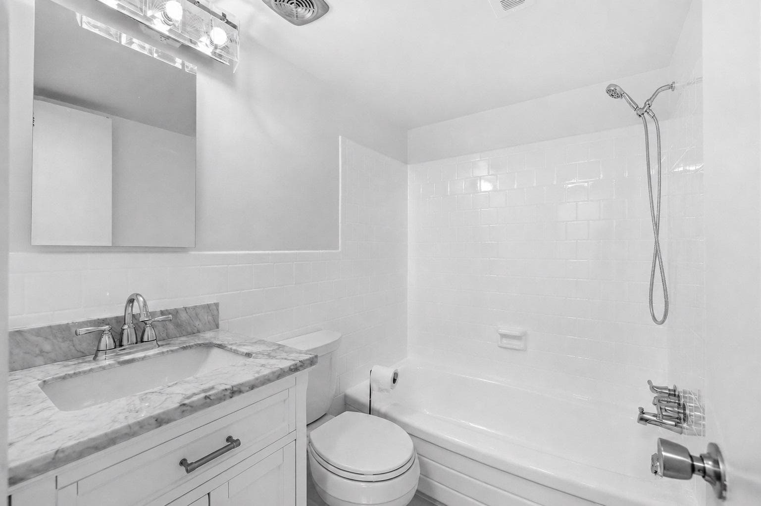 4961 Americana Drive #208 photo 18