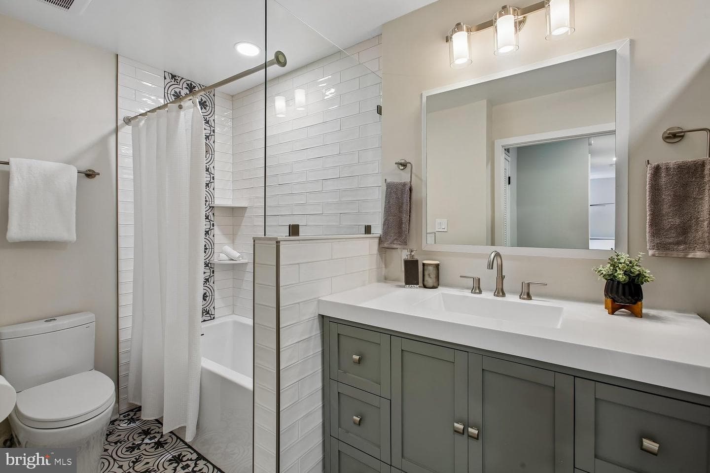 2407 Glade Bank Way photo 33