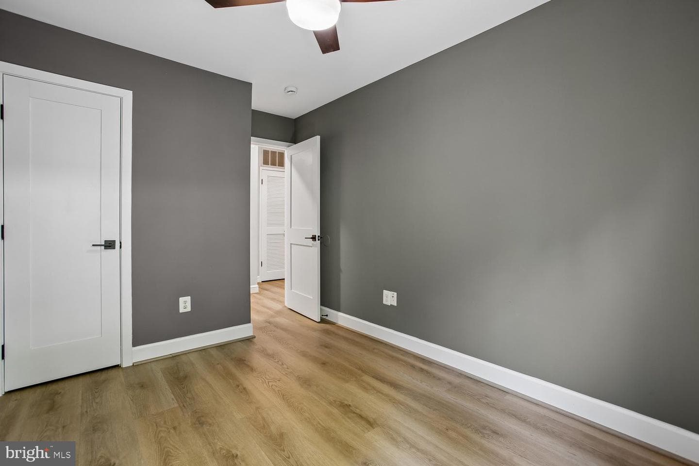 2407 Glade Bank Way photo 35
