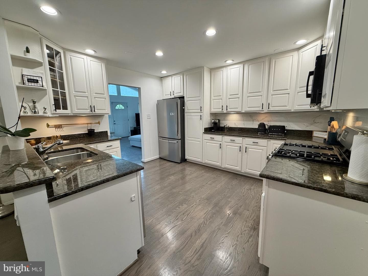 6018 Walhaven Drive, Alexandria