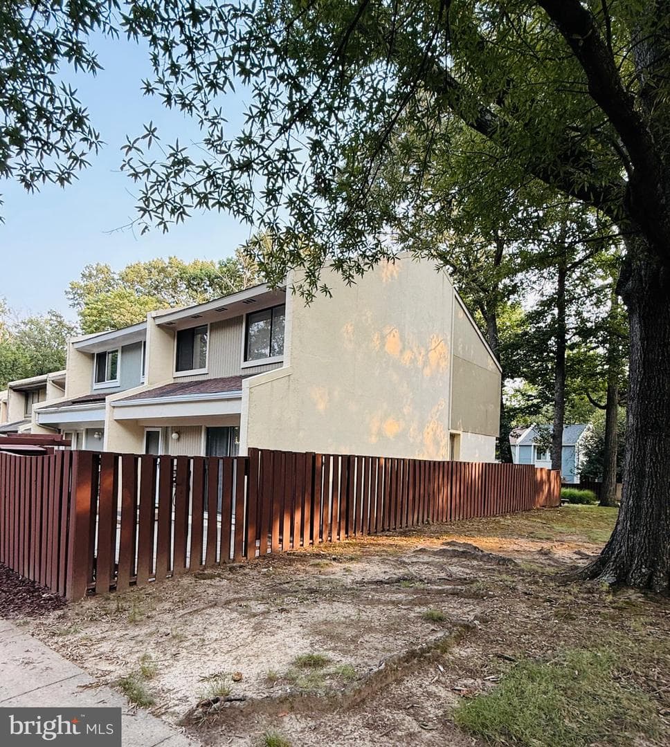 2379 Southgate Square photo 1