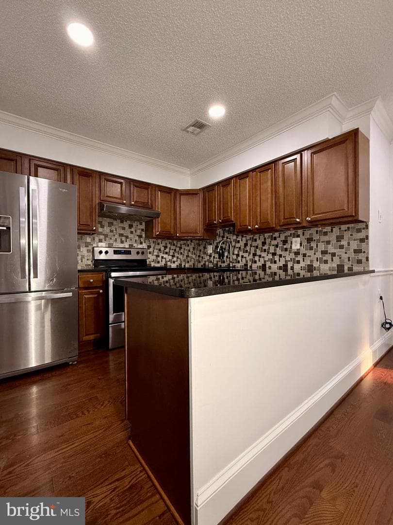 2379 Southgate Square photo 15