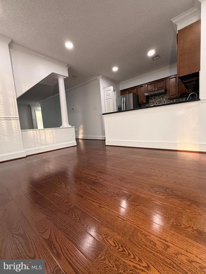 2379 Southgate Square photo 17