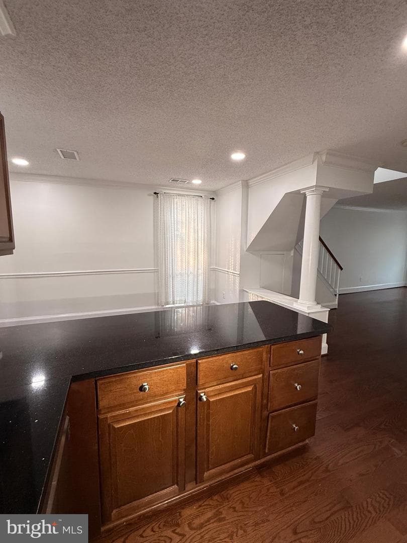 2379 Southgate Square photo 18