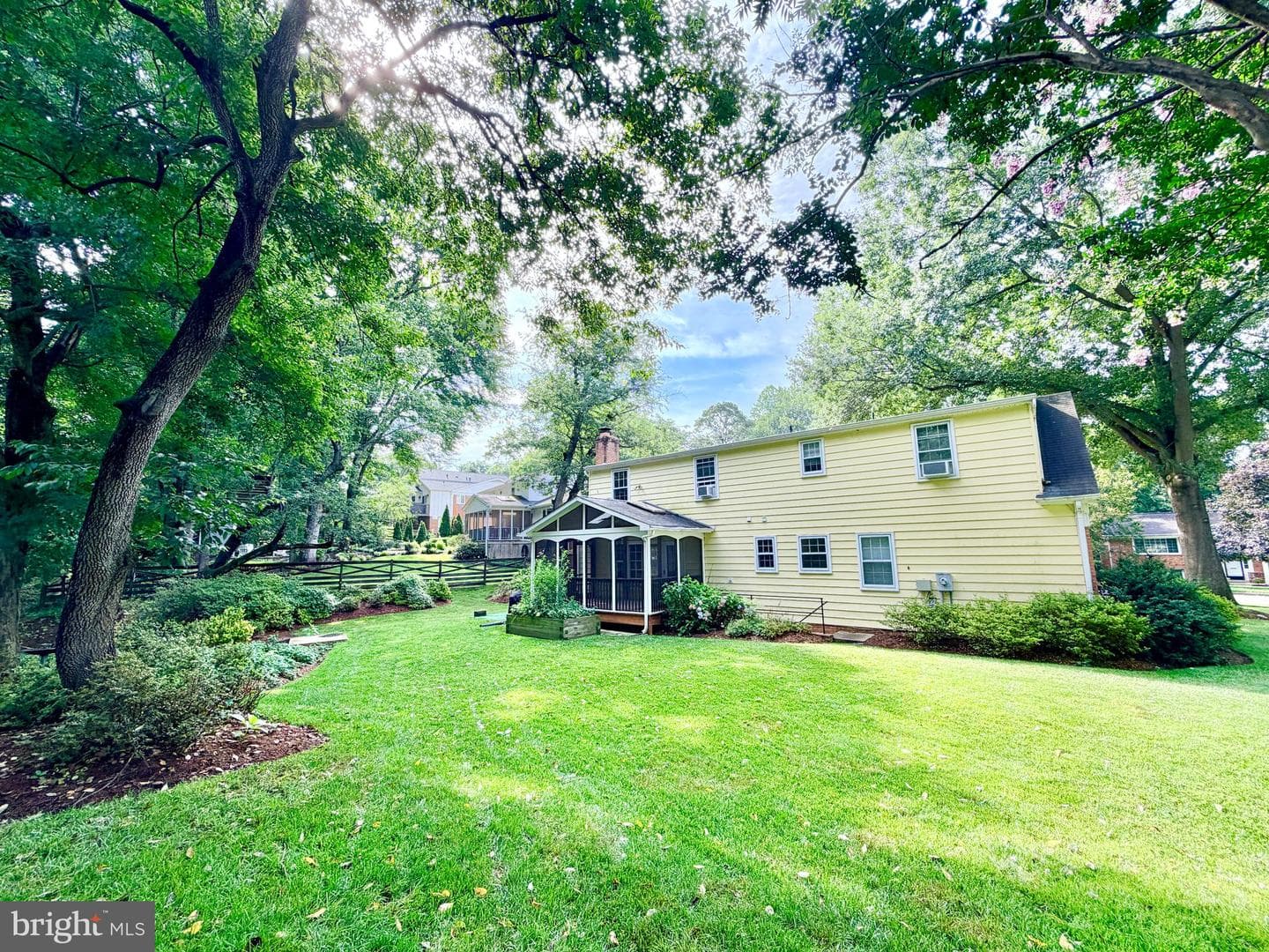 8300 Chivalry Road photo 5