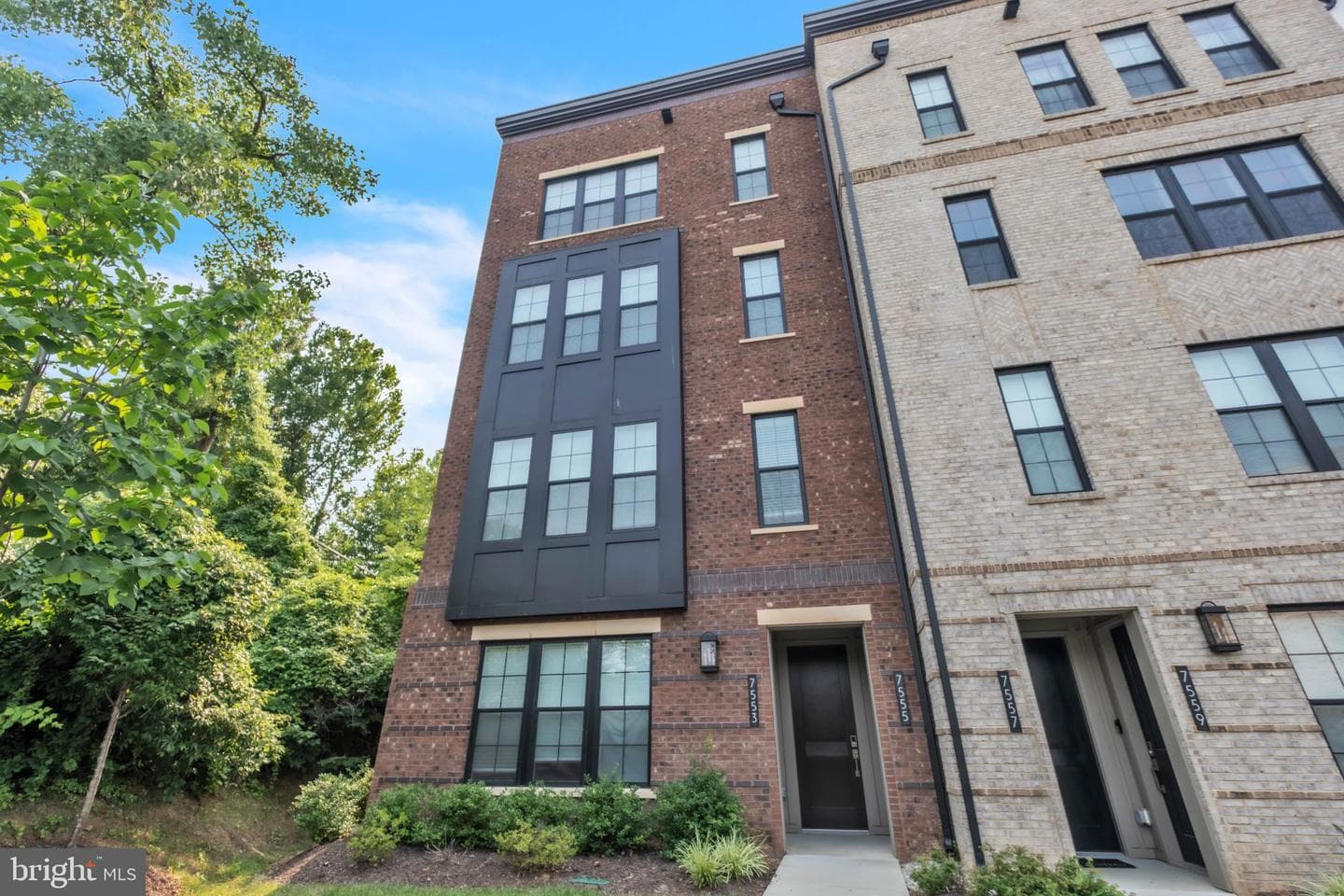 7555 Sawyer Farm Way #1102, McLean