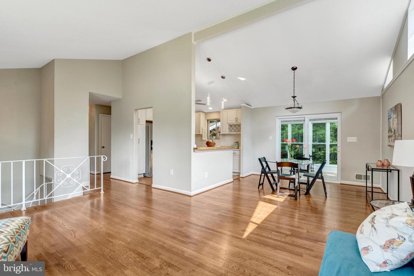 8622 Kenilworth Drive photo 3