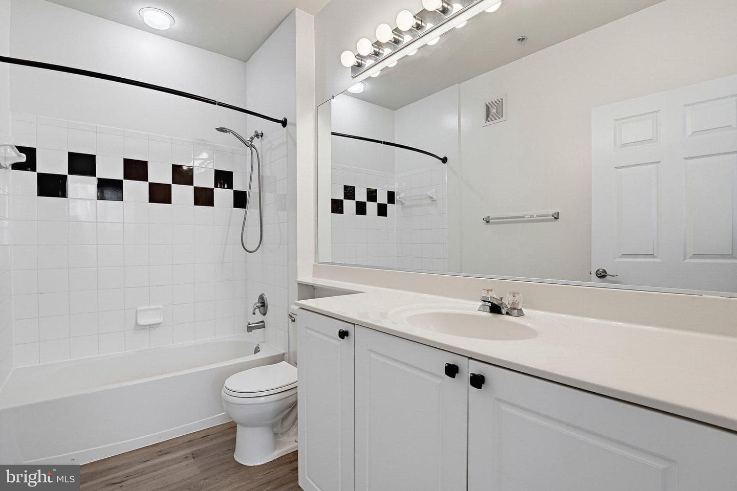 2791 Centerboro Drive #188 photo 17