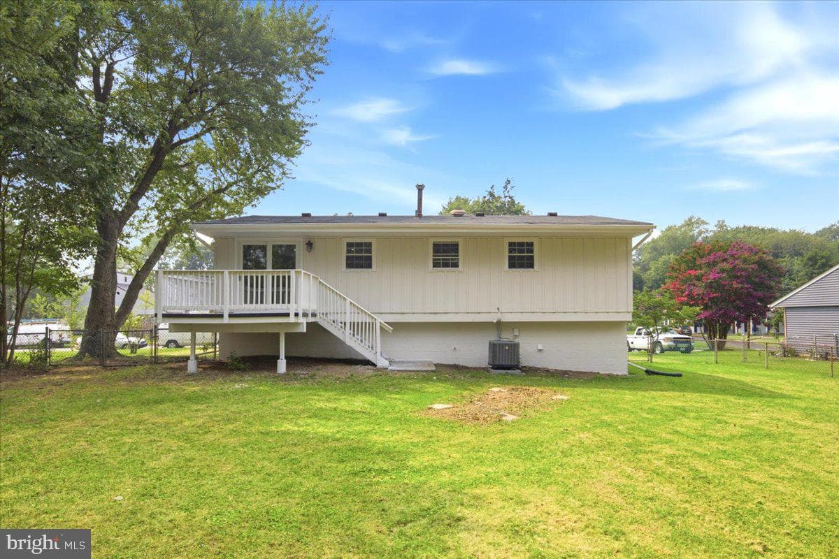 402 Pickett Lane photo 17