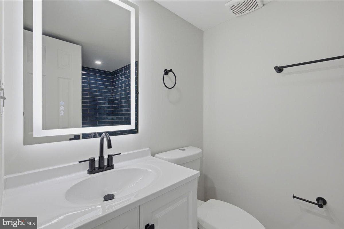 402 Pickett Lane photo 7