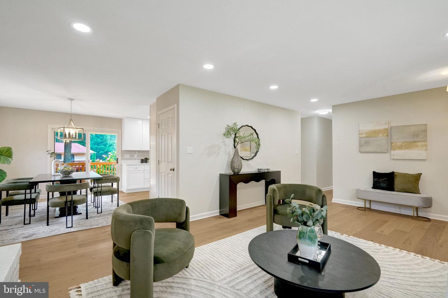 4006 Justine Drive photo 5