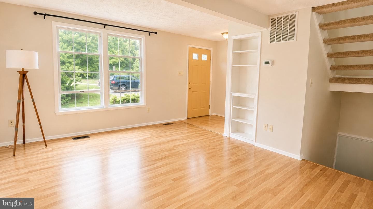 2100 Glenn Spring Court photo 4