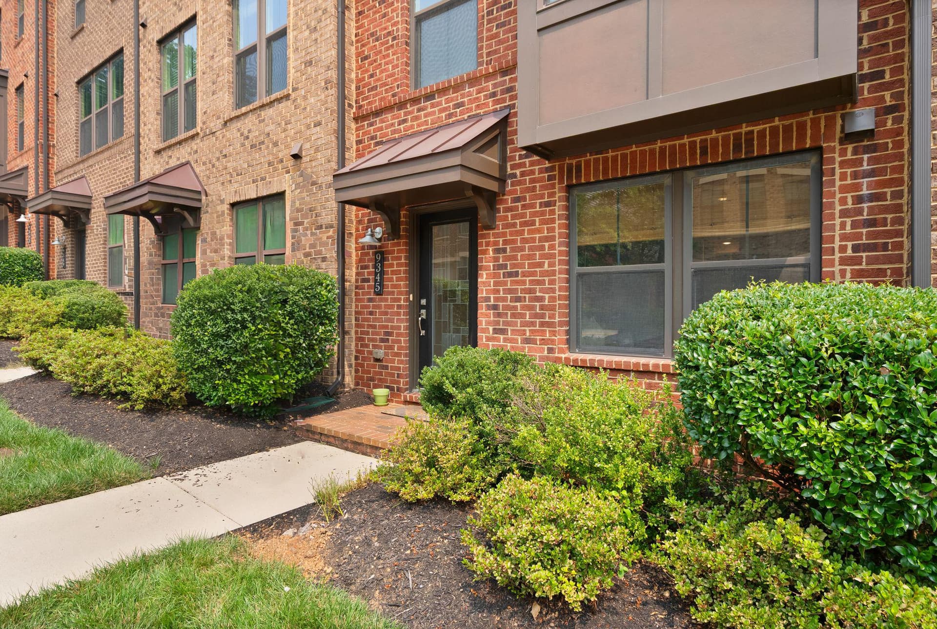 9345 Lemon Mint Court photo 3