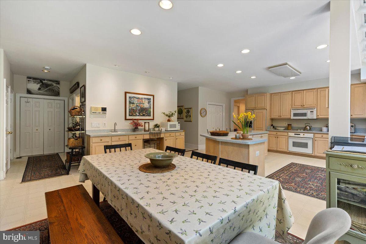 3285 Willow Glen Drive photo 26