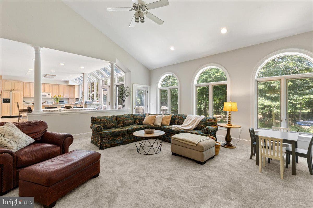 3285 Willow Glen Drive photo 32