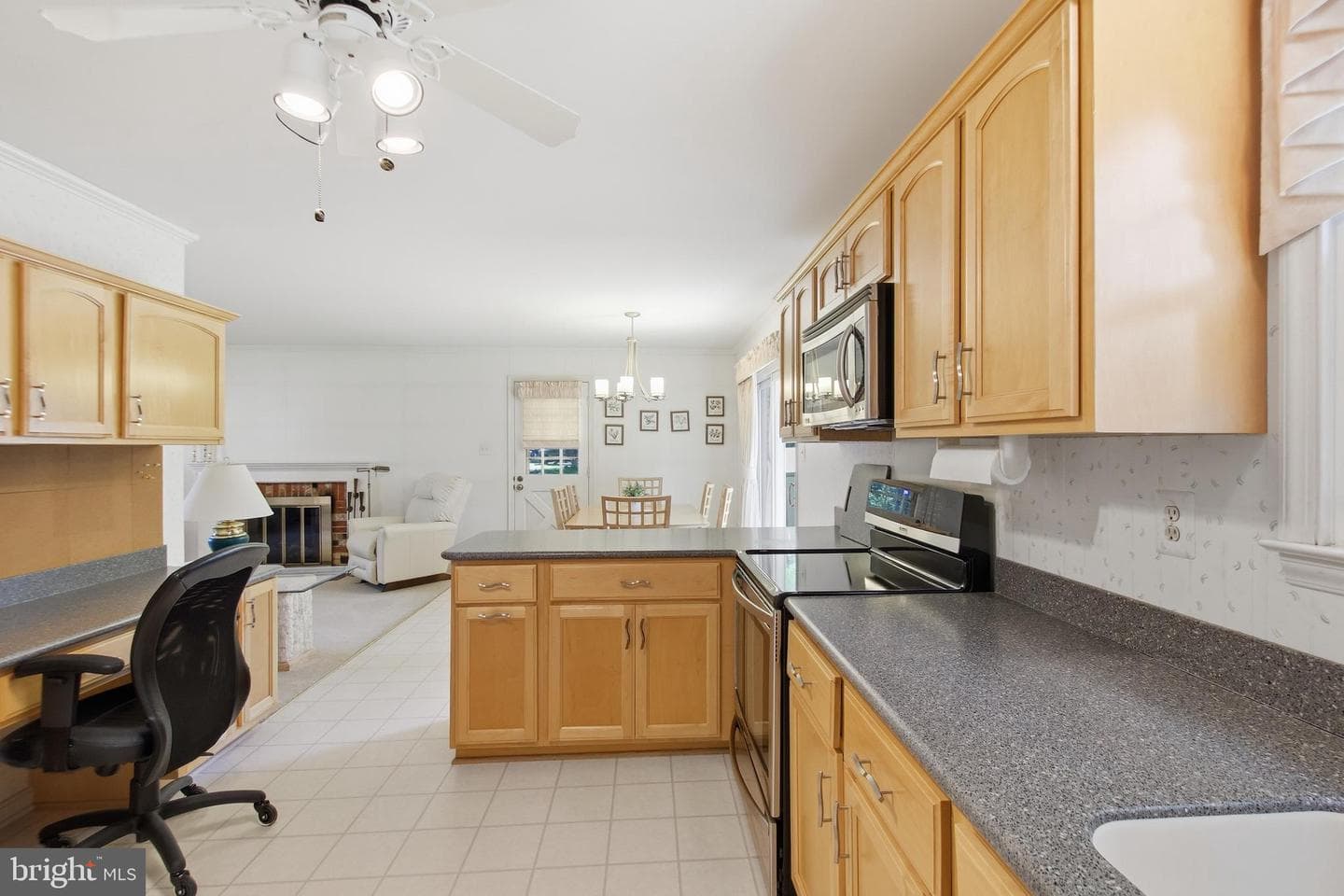9385 Saddlemount Court photo 19