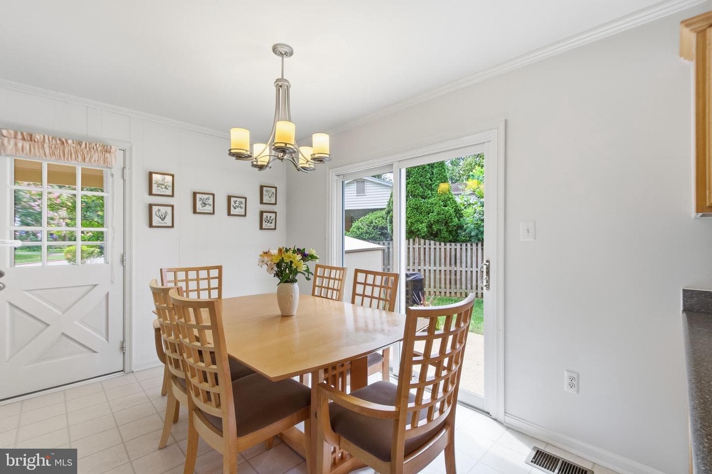 9385 Saddlemount Court photo 20
