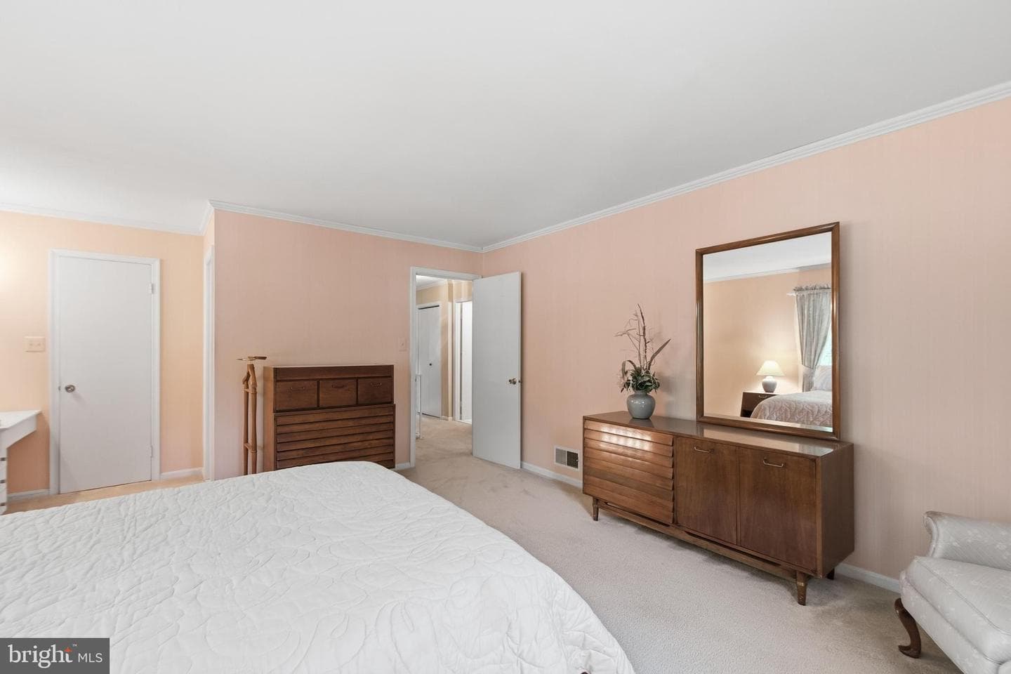 9385 Saddlemount Court photo 37